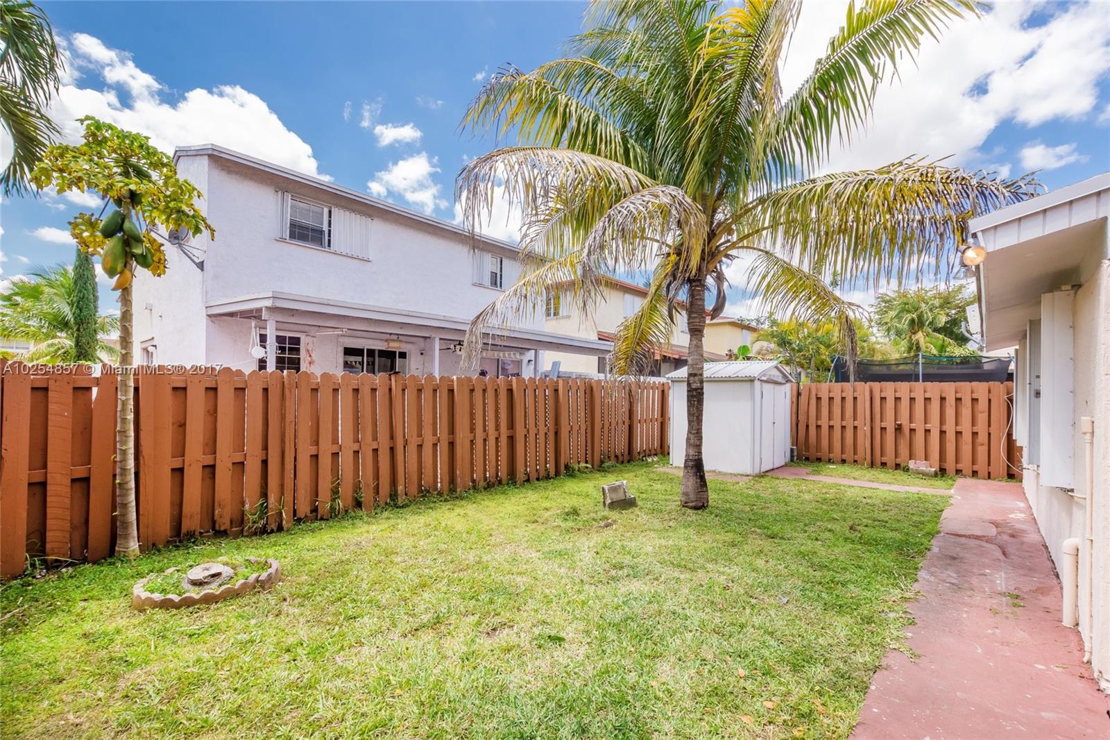 JUNIPER AT THE HAMMOCKS - Residential