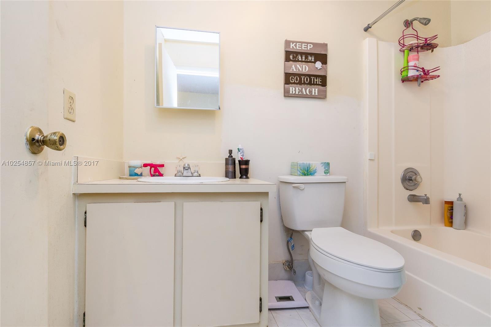 JUNIPER AT THE HAMMOCKS - Residential