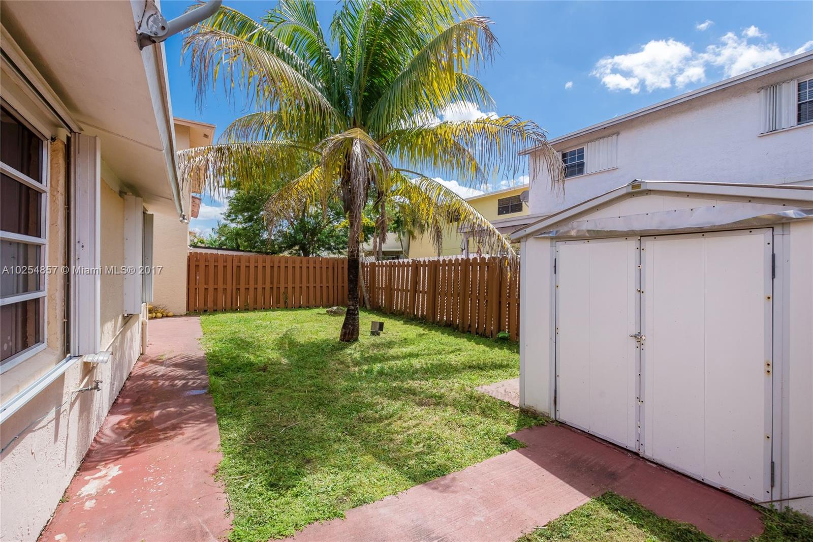 JUNIPER AT THE HAMMOCKS - Residential