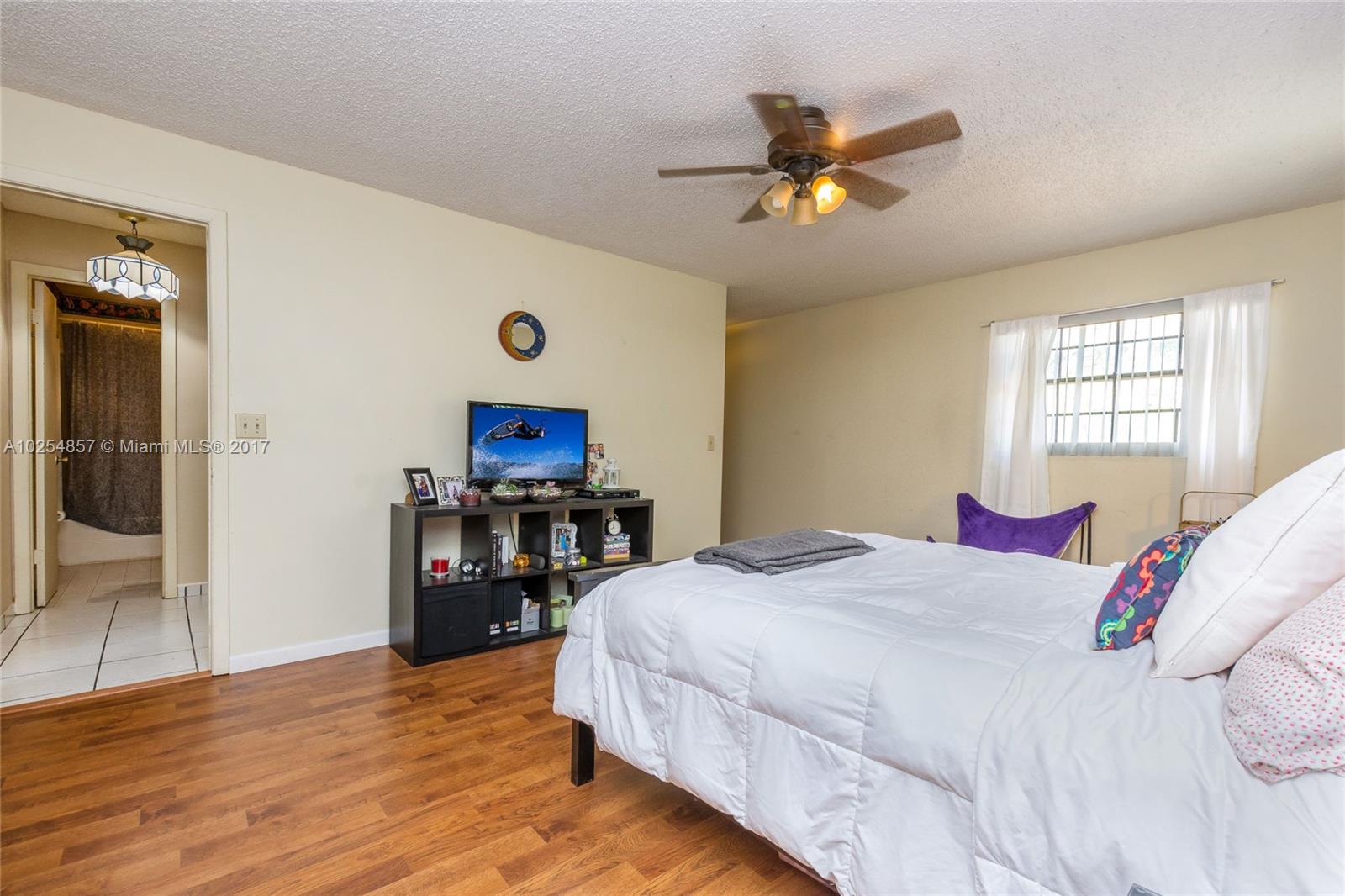 JUNIPER AT THE HAMMOCKS - Residential