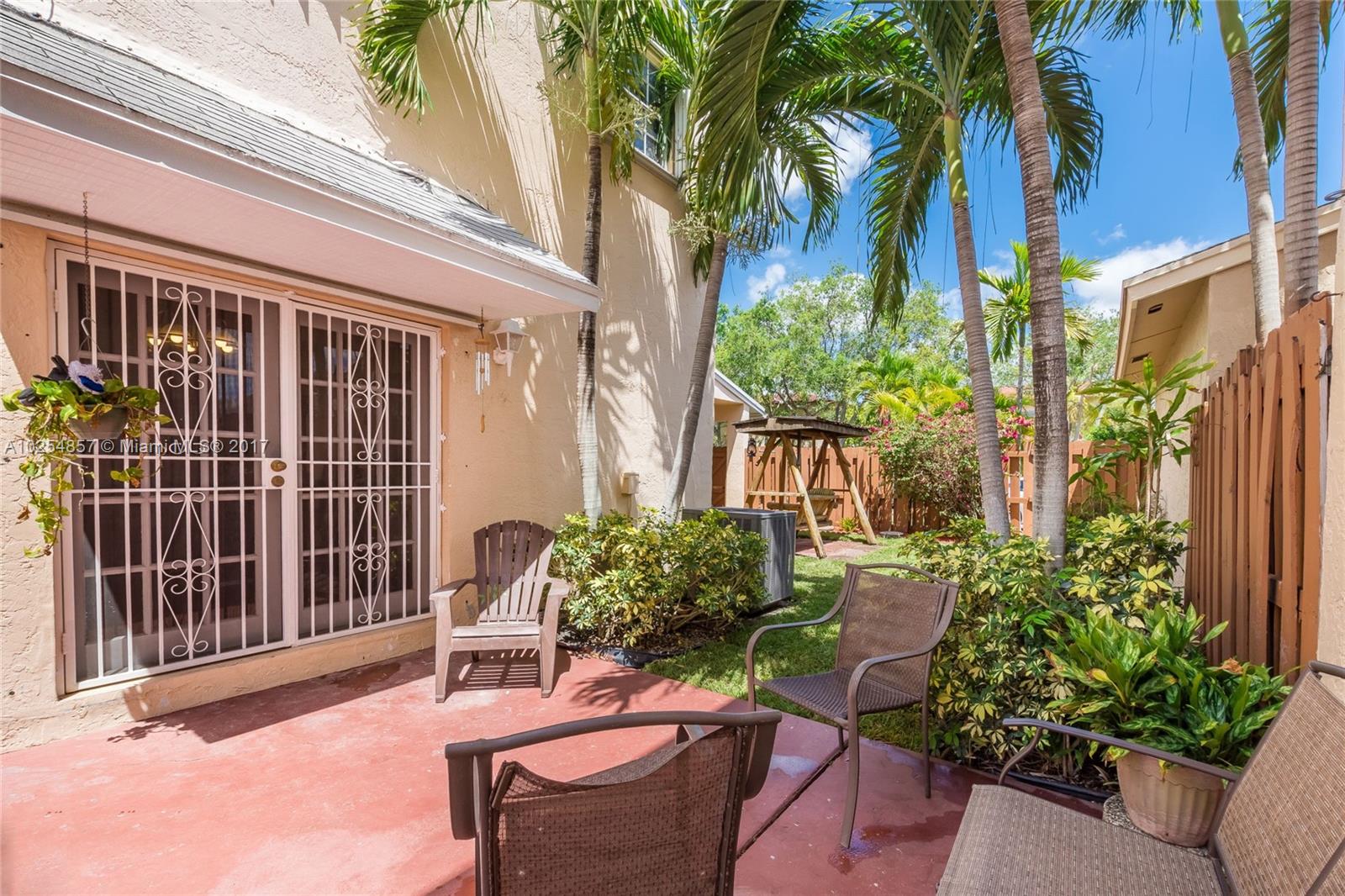 JUNIPER AT THE HAMMOCKS - Residential