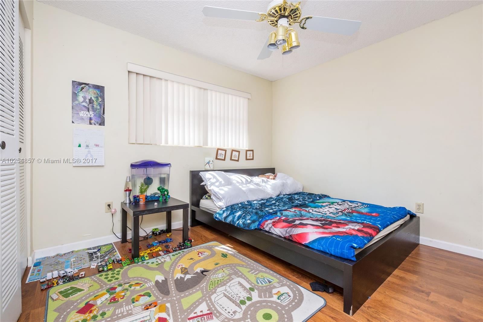 JUNIPER AT THE HAMMOCKS - Residential