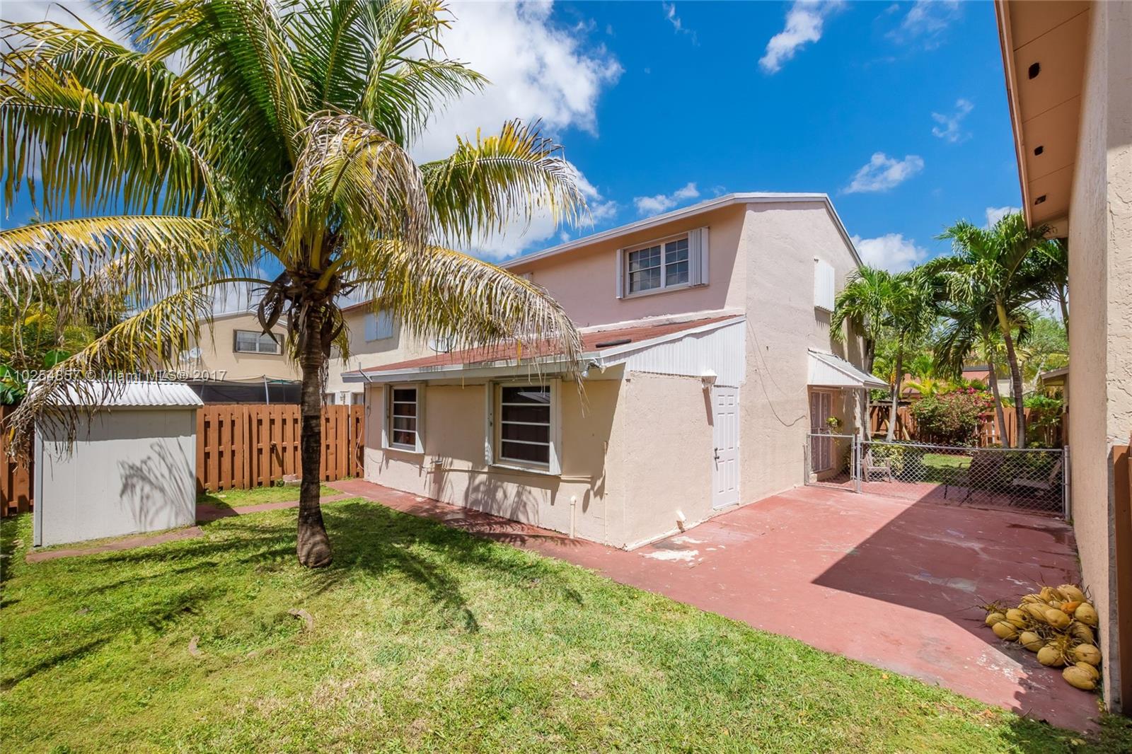 JUNIPER AT THE HAMMOCKS - Residential