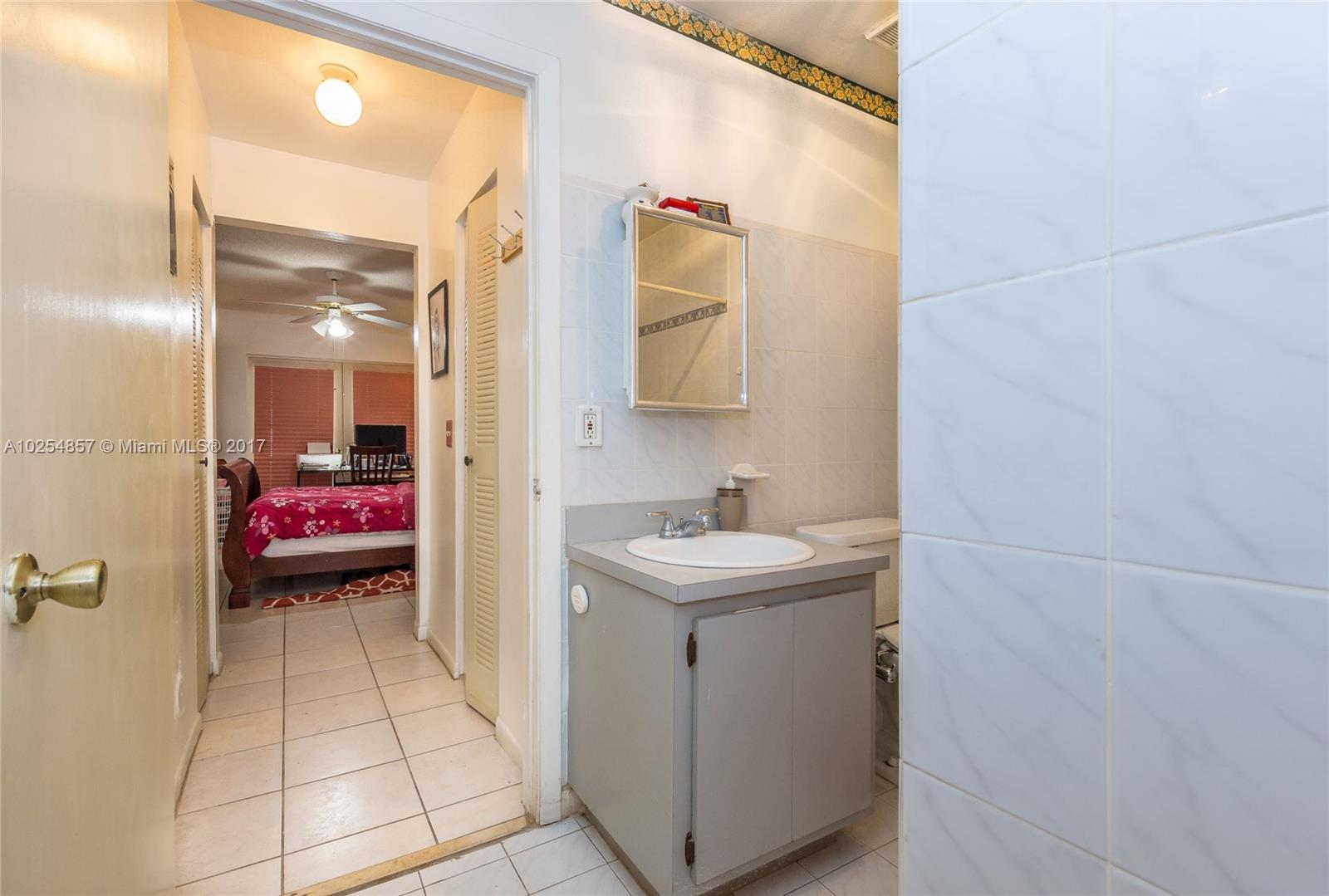 JUNIPER AT THE HAMMOCKS - Residential