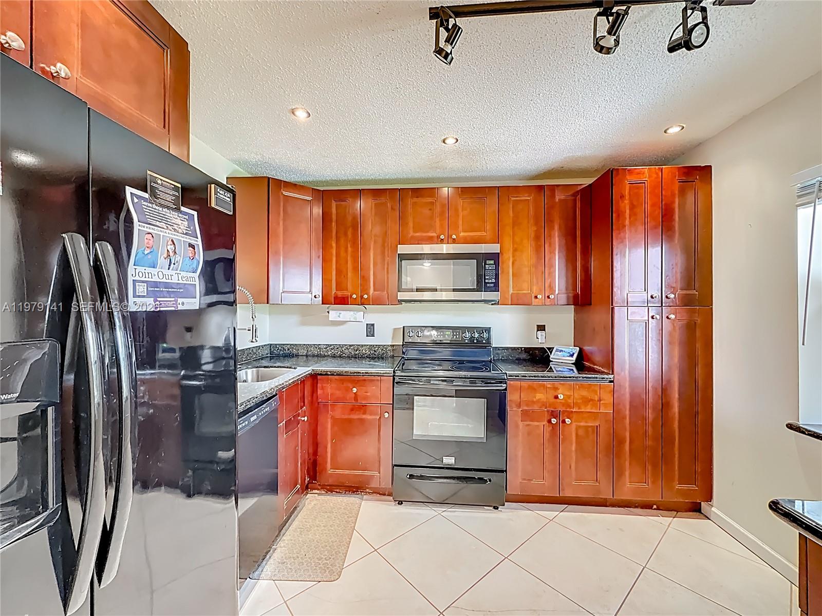 BOCA GLADES CONDO A THRU - Residential