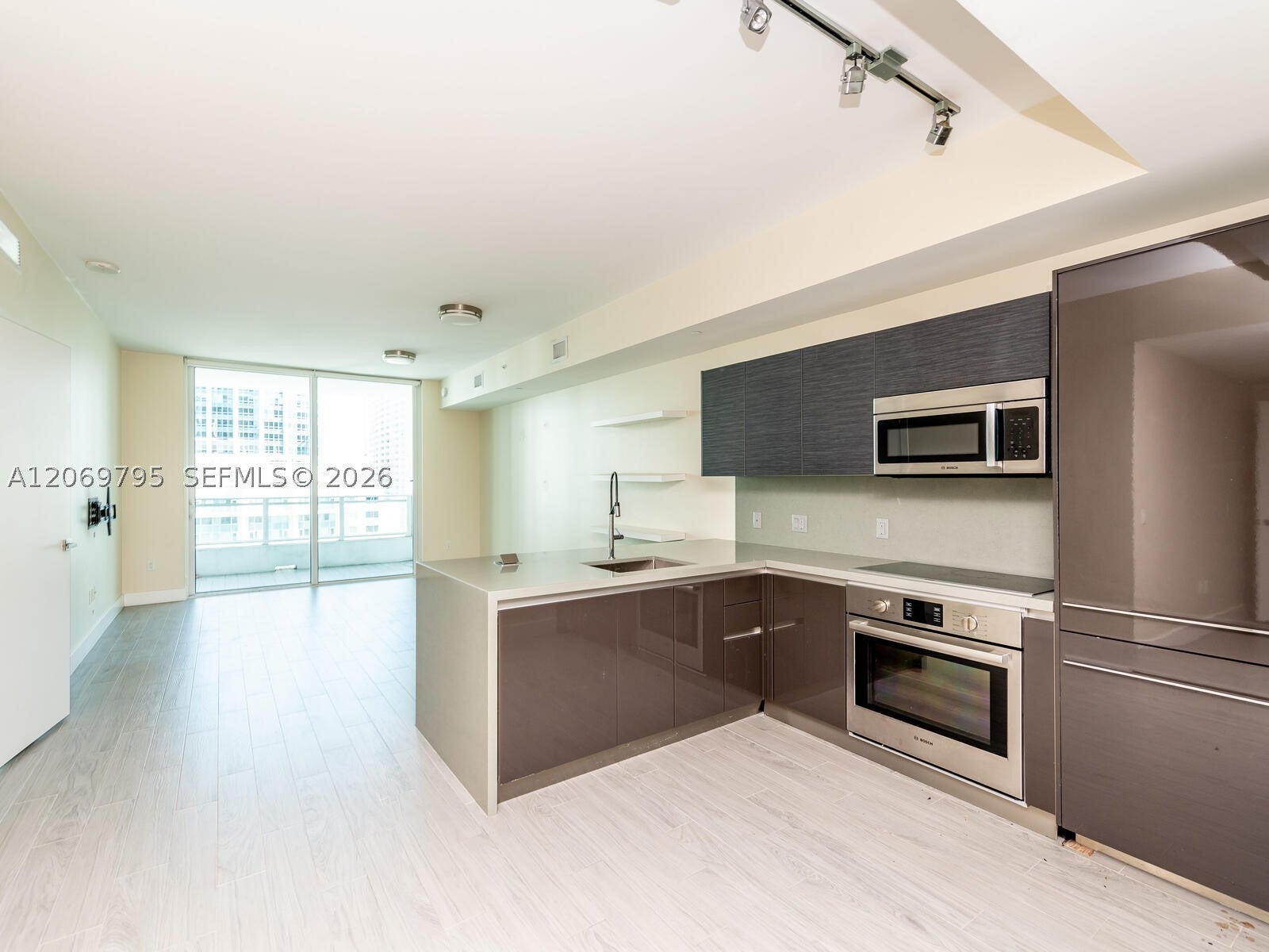 1080 Brickell Ave 2206