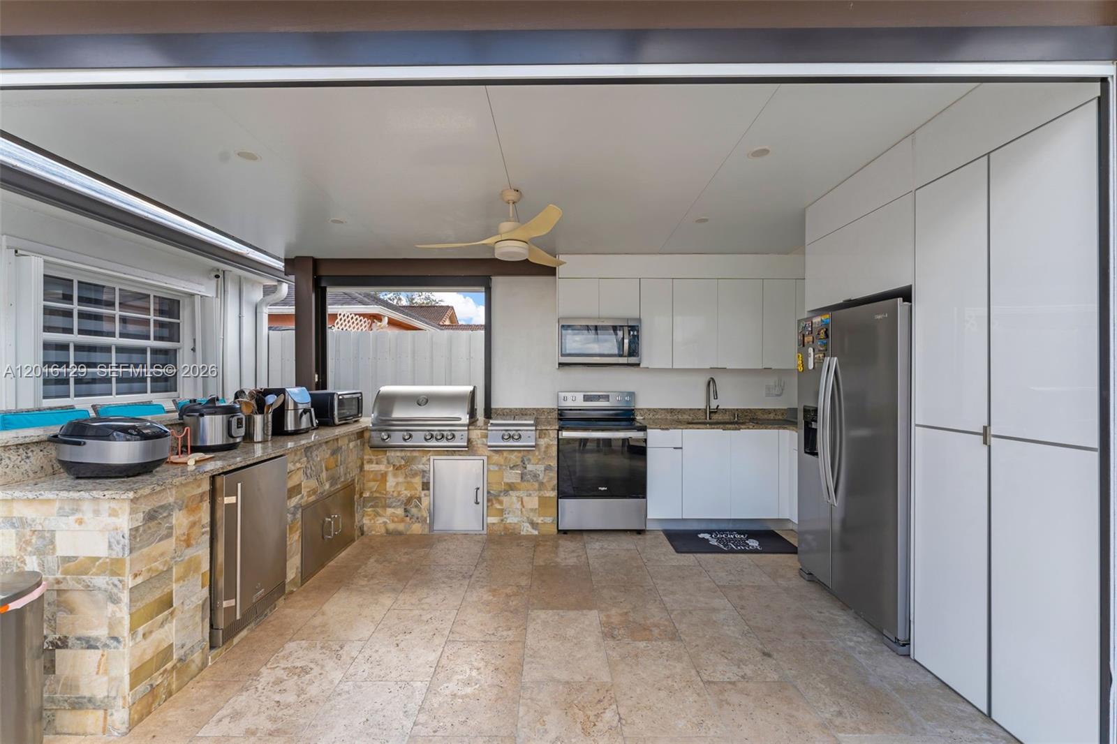 AMERICAN HOMES - Residential