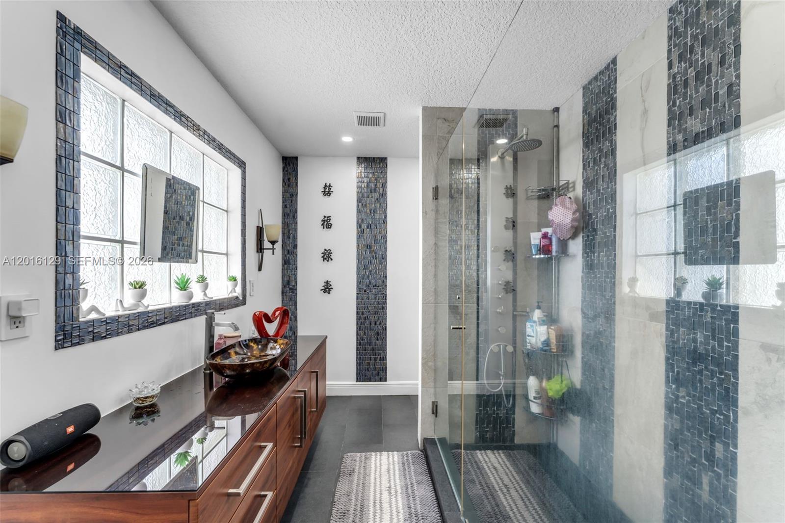 AMERICAN HOMES - Residential