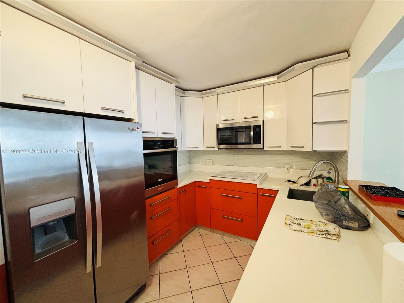 IMPERIAL TOWERS CONDO - Residential