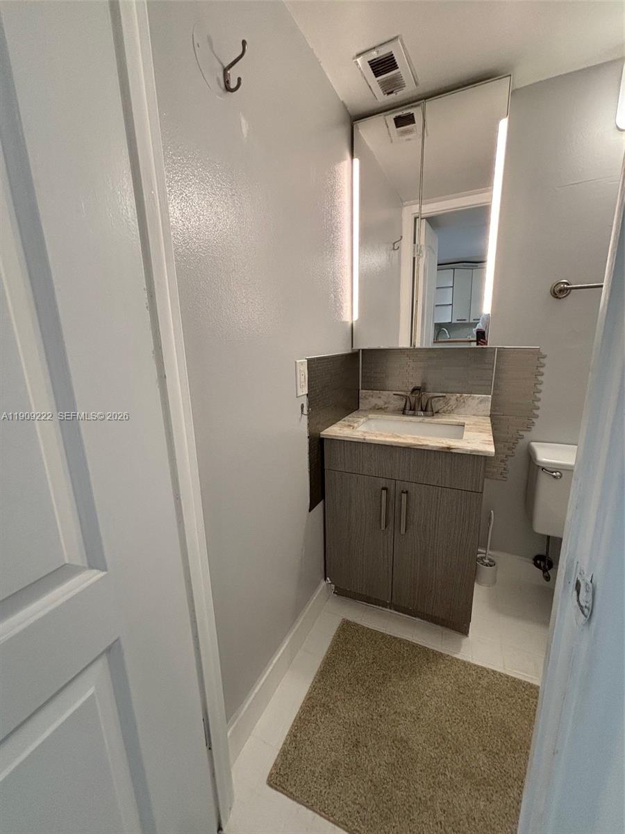 IMPERIAL TOWERS CONDO - Residential