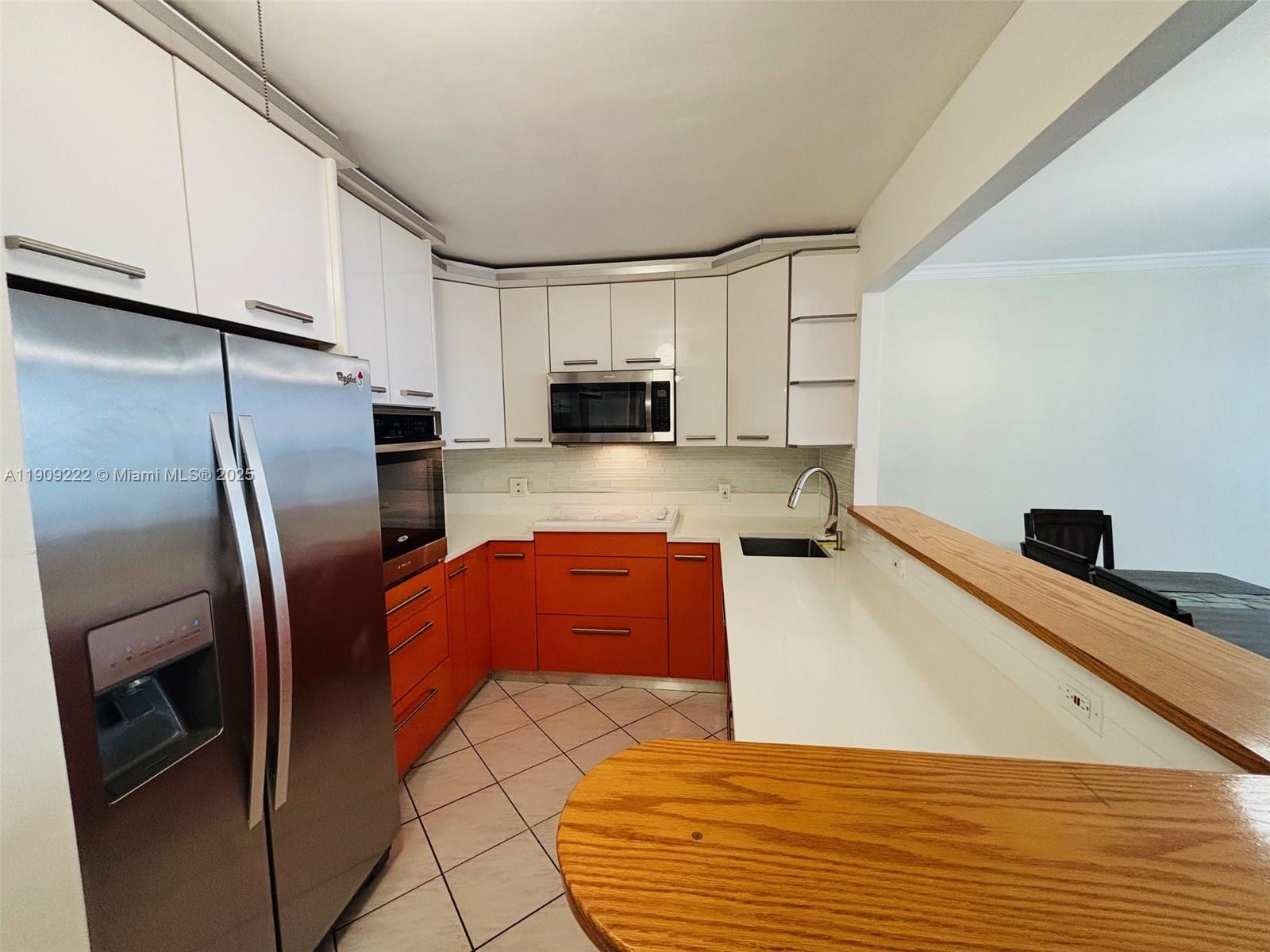 IMPERIAL TOWERS CONDO - Residential