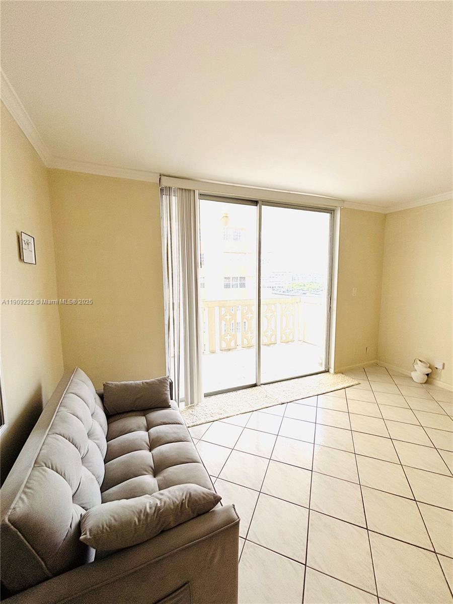 IMPERIAL TOWERS CONDO - Residential