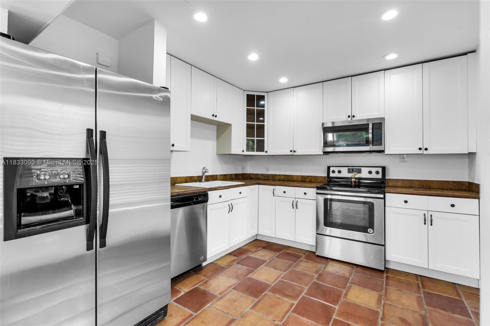 MARINER VILLAGE TH CONDO - Residential