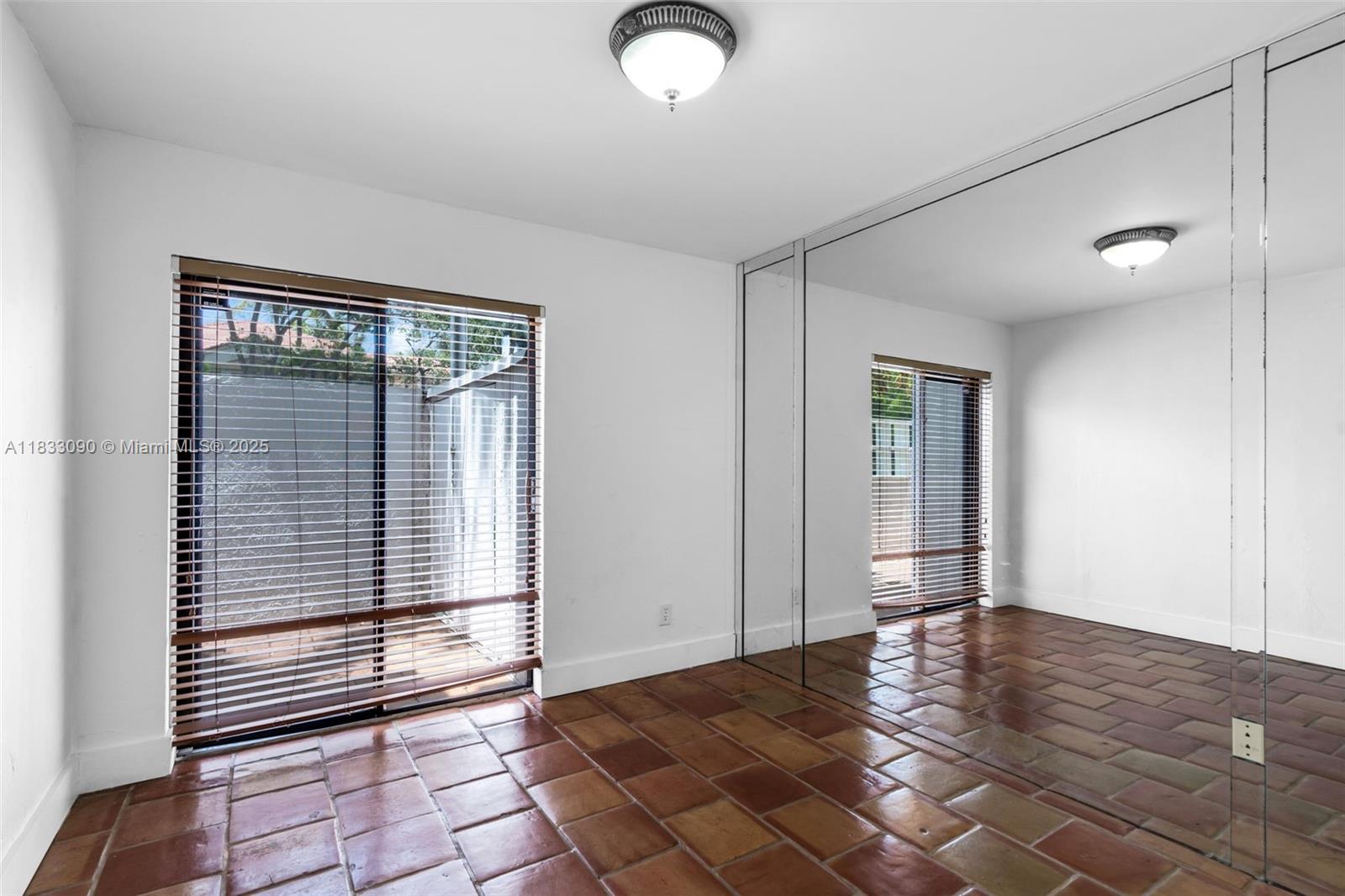 MARINER VILLAGE TH CONDO - Residential