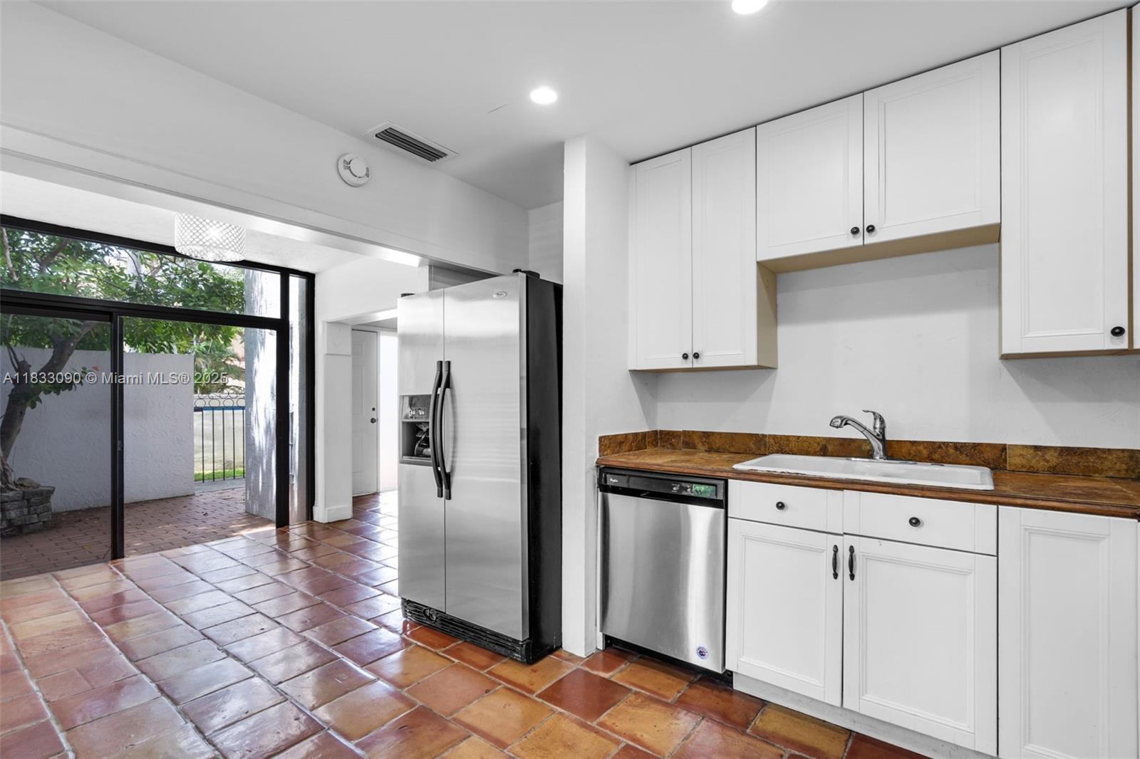 MARINER VILLAGE TH CONDO - Residential