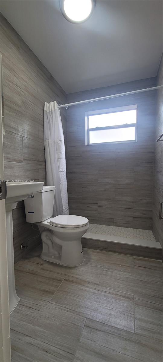 GLENROYAL SUB - Residential Lease