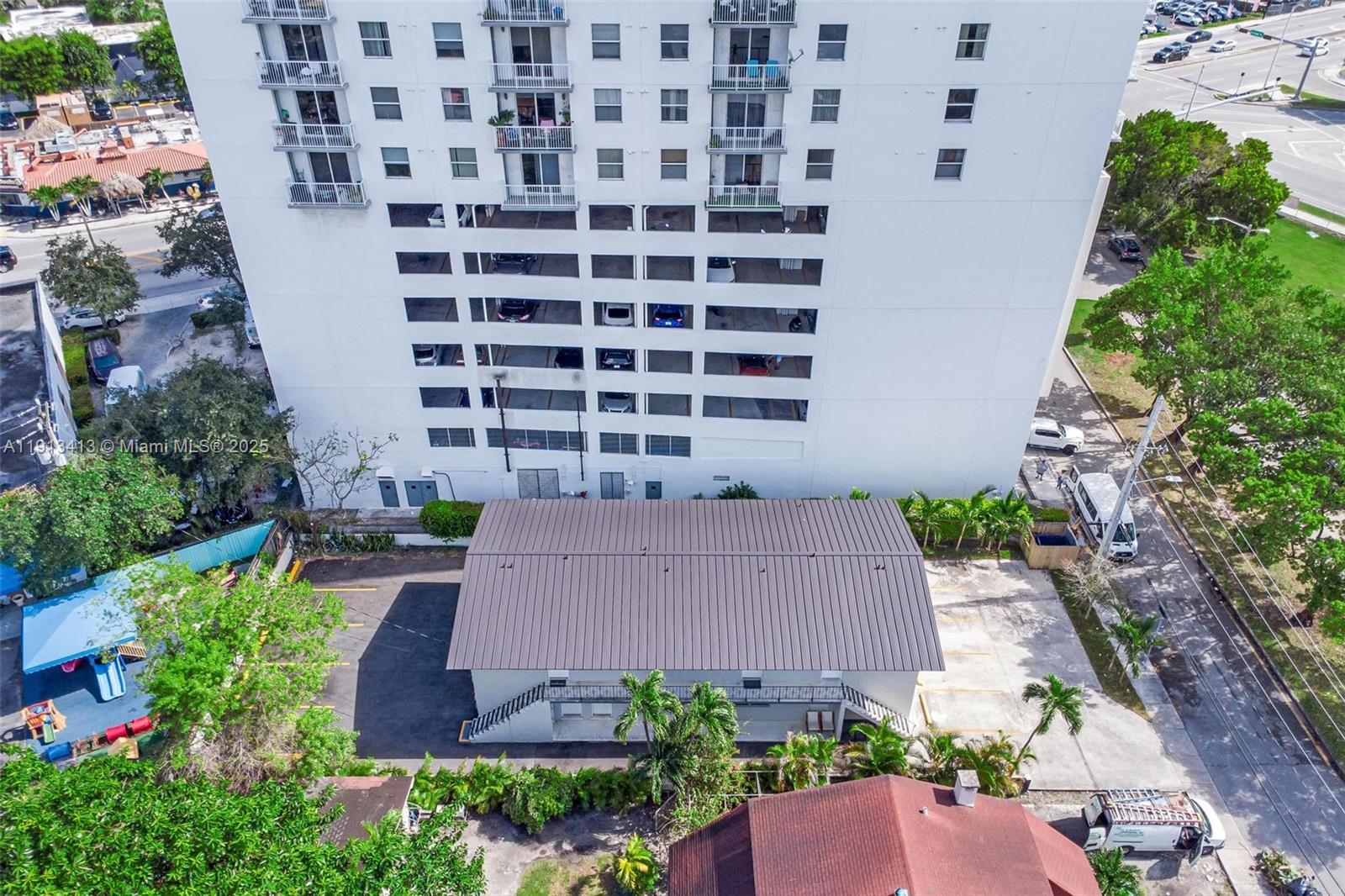 GLENROYAL SUB - Residential Lease