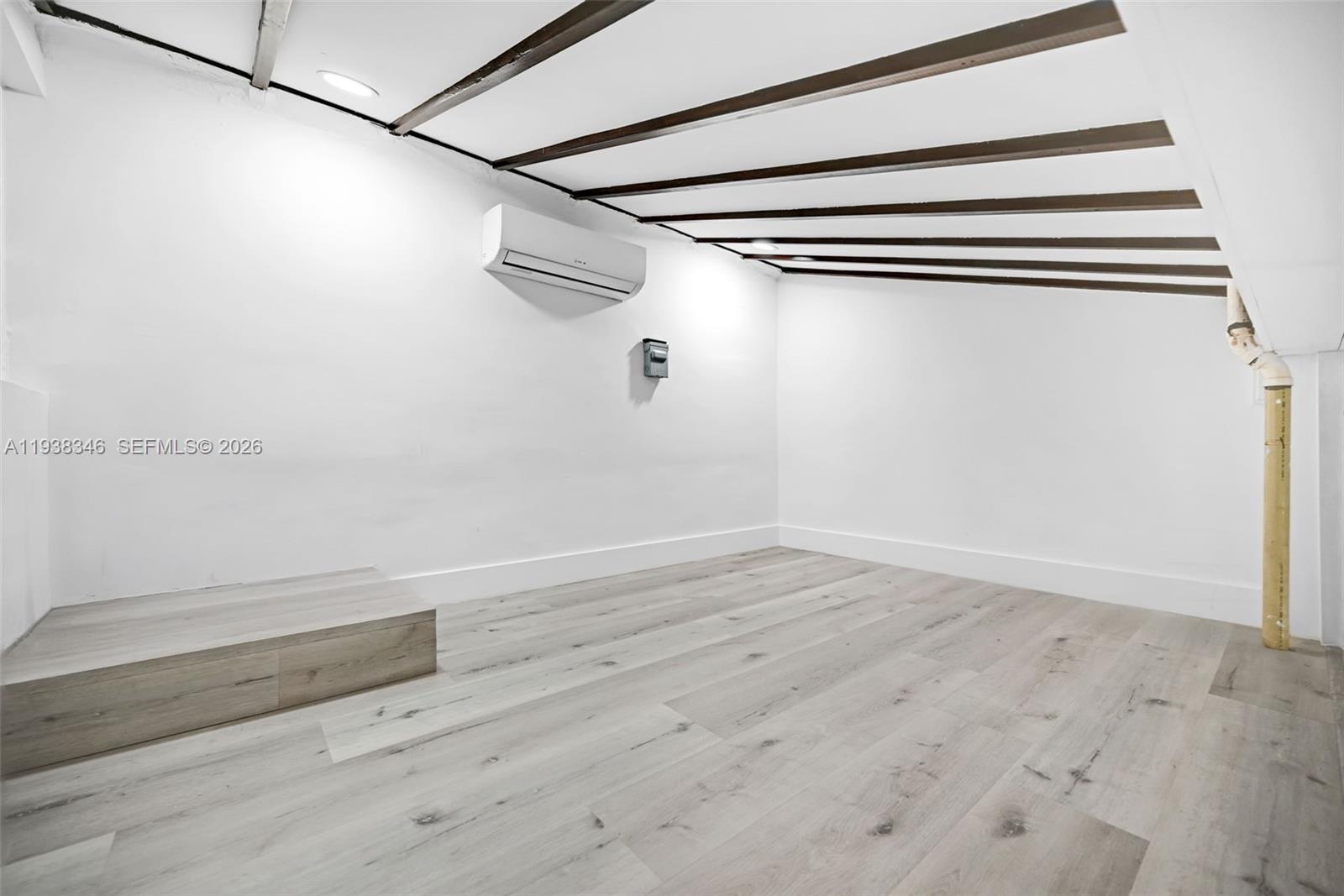 SHORECREST - Residential