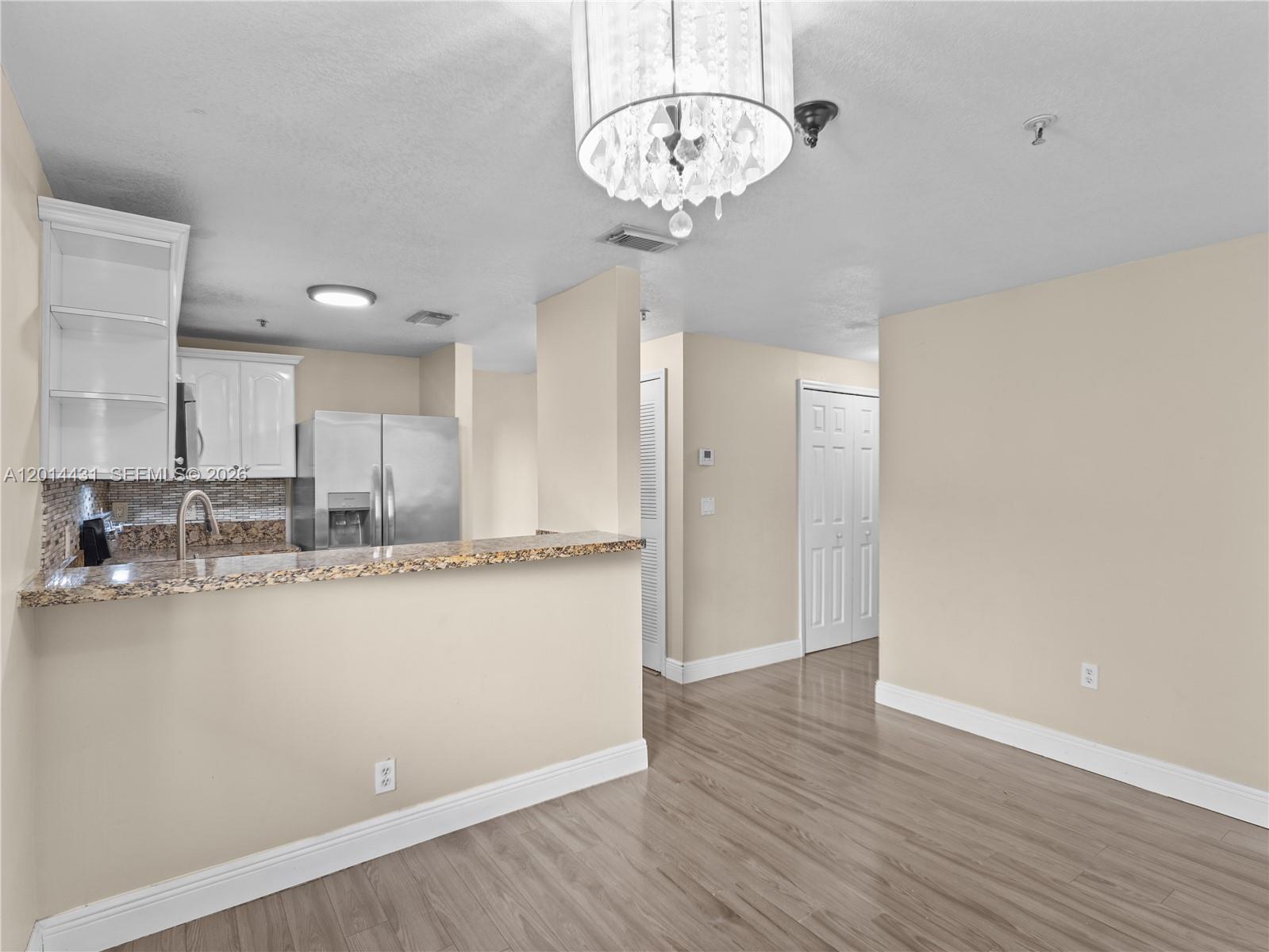 CENTRO CONDO - Residential