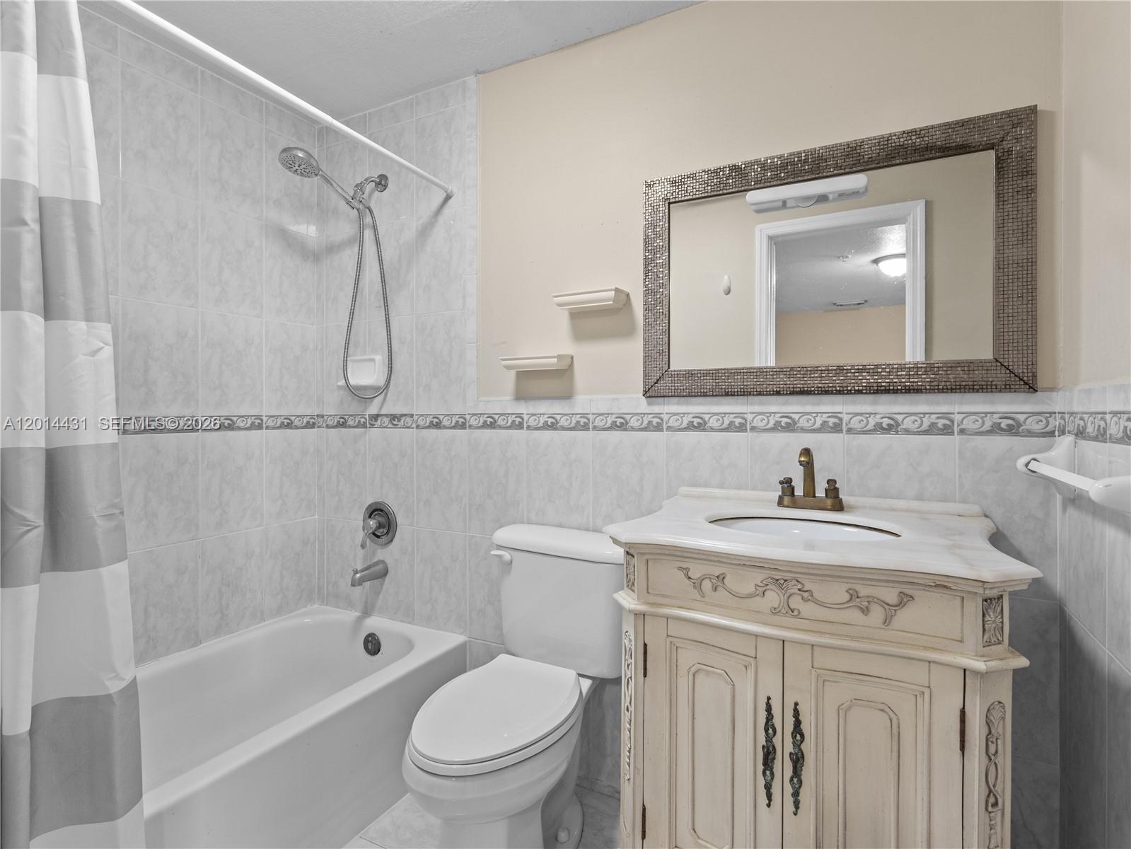 CENTRO CONDO - Residential