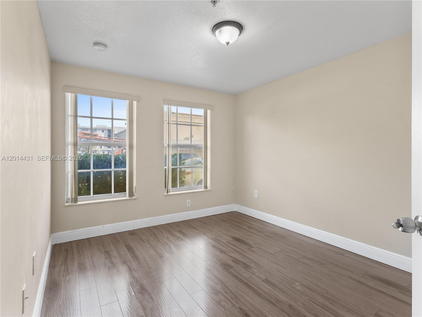 CENTRO CONDO - Residential