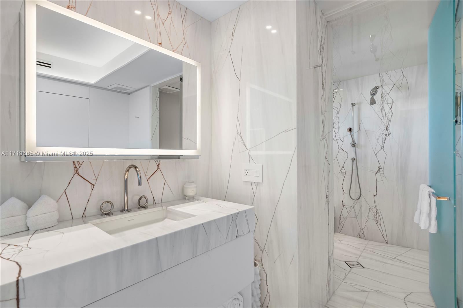 BEACON HARBOUR CONDO - Residential