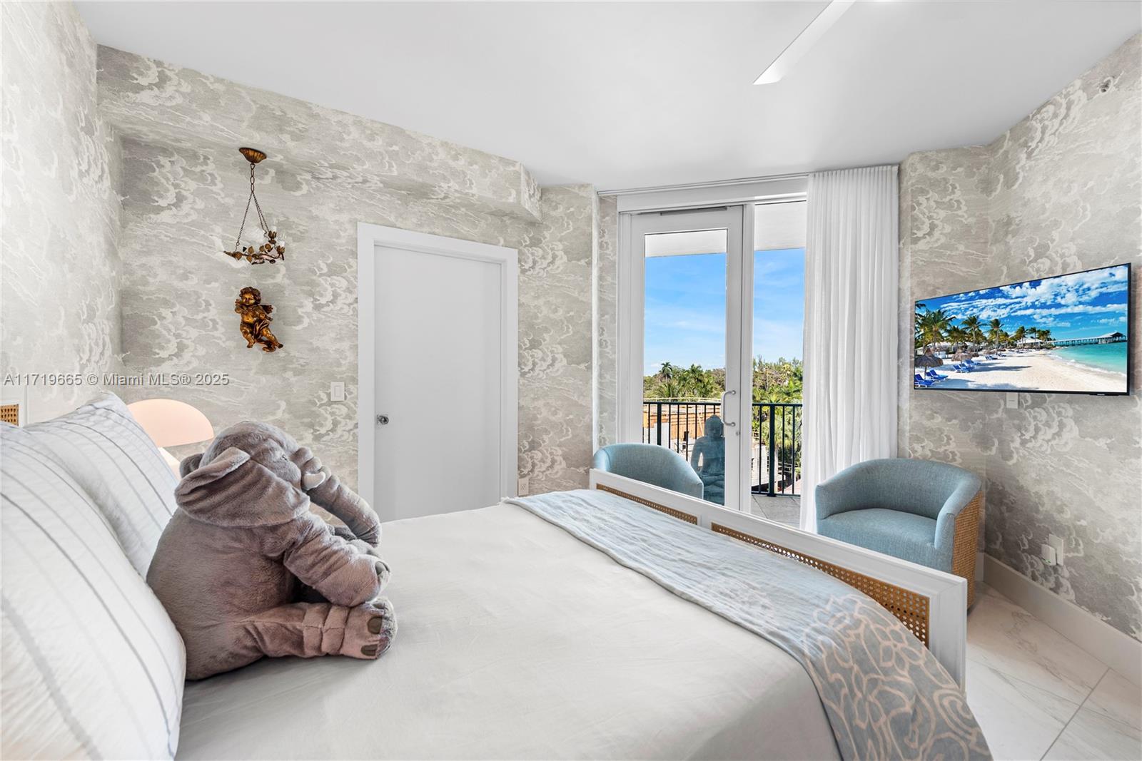 BEACON HARBOUR CONDO - Residential