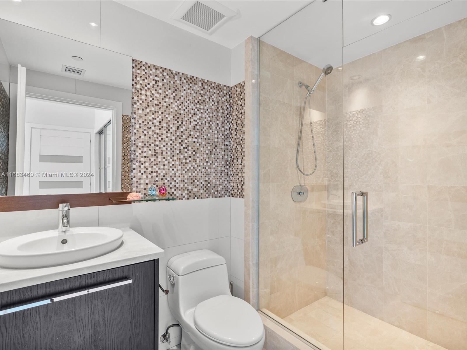 JADE OCEAN CONDO - Residential