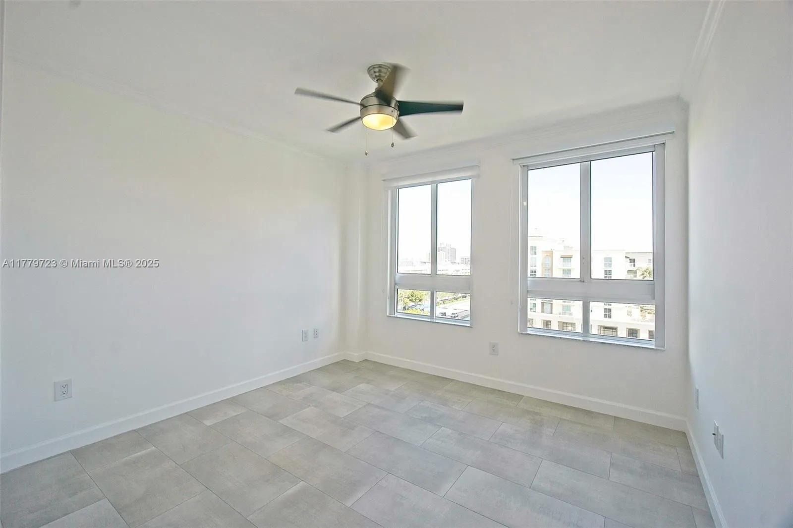 Miami, Florida 33156, United States, 2 Bedrooms Bedrooms, ,2 BathroomsBathrooms,Residential,Active,104524
