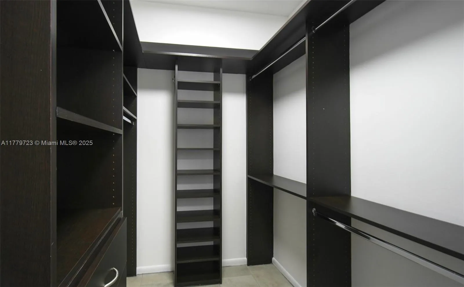 Miami, Florida 33156, United States, 2 Bedrooms Bedrooms, ,2 BathroomsBathrooms,Residential,Active,104524