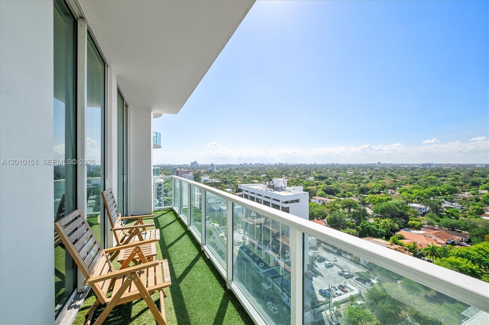 NORDICA CONDO - Residential