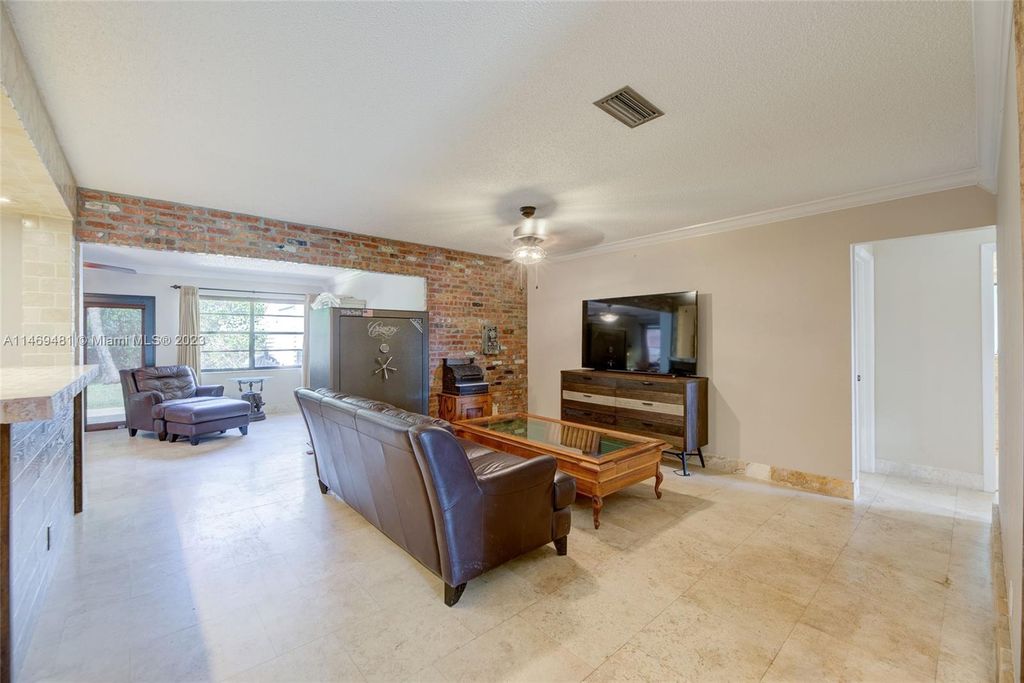Photo of 9635 NW 83 St, Tamarac, FL 33321 (MLS # A11469481)