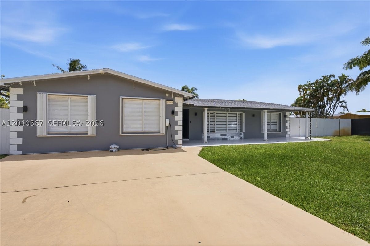 10450 NW 19th St