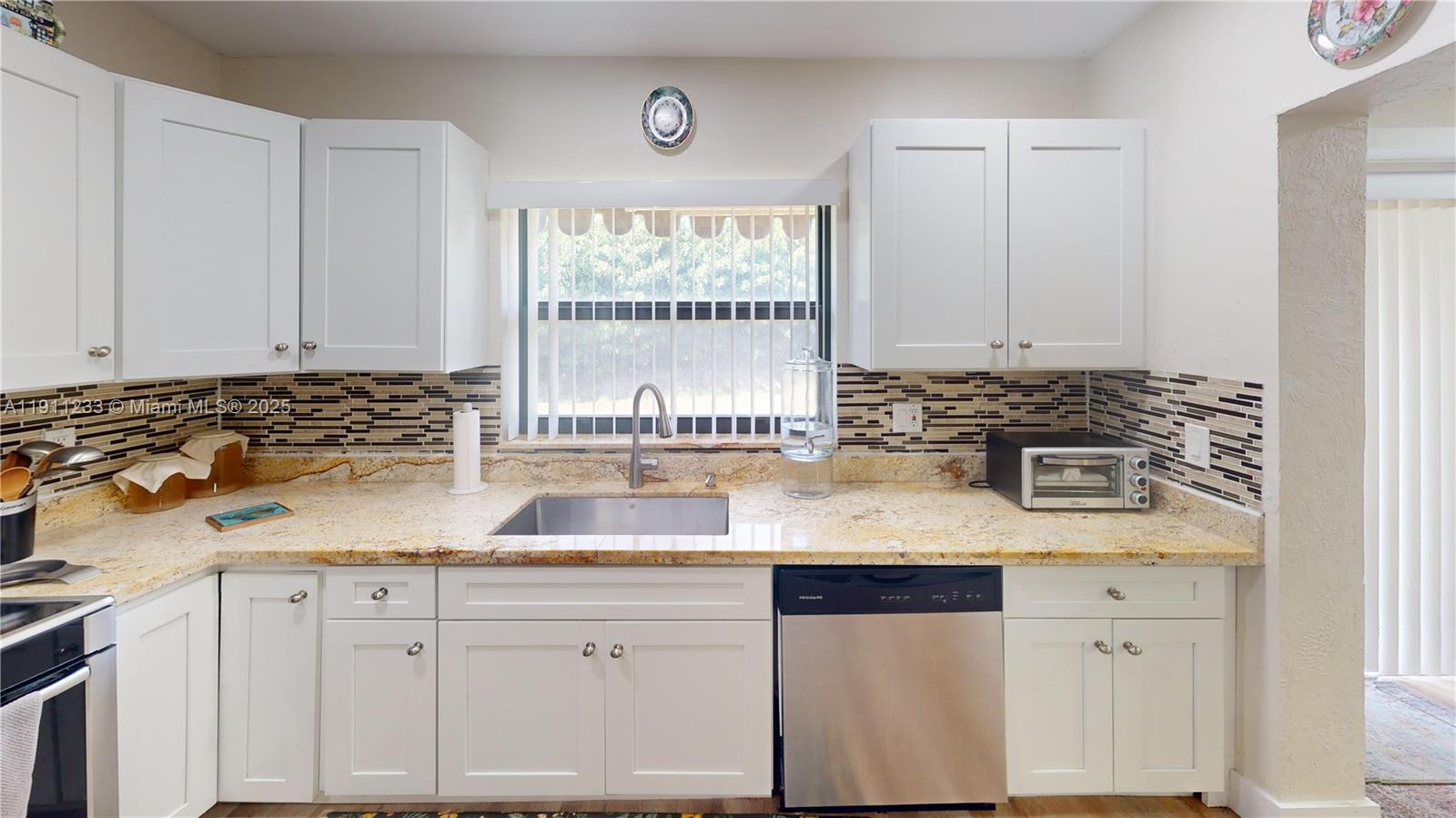 GREENTREE VILLAS CONDO - Residential