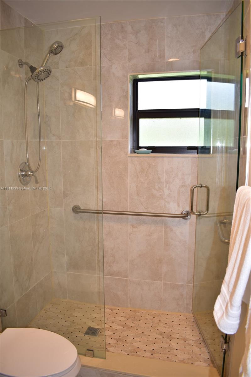 GREENTREE VILLAS CONDO - Residential