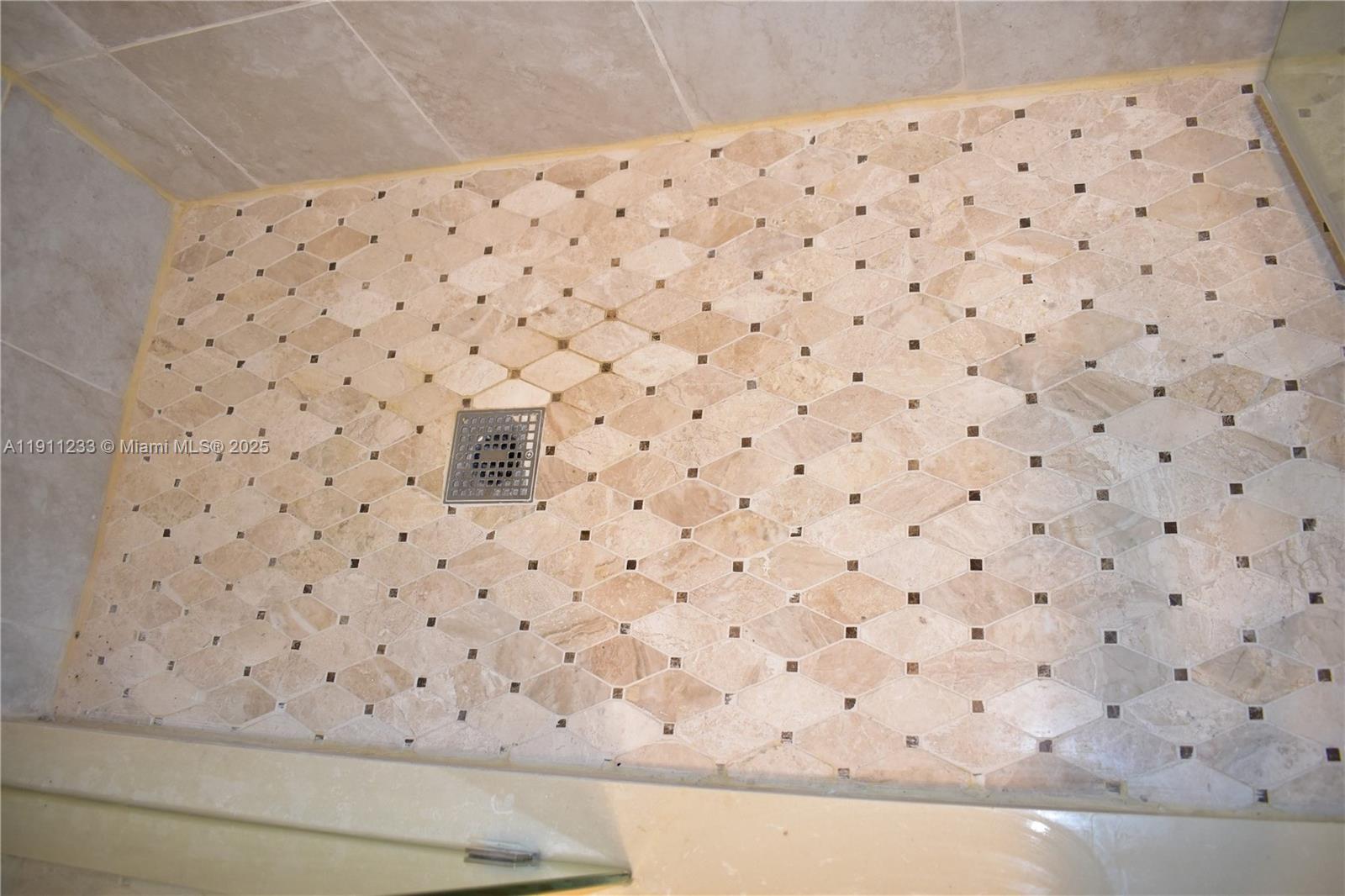 GREENTREE VILLAS CONDO - Residential