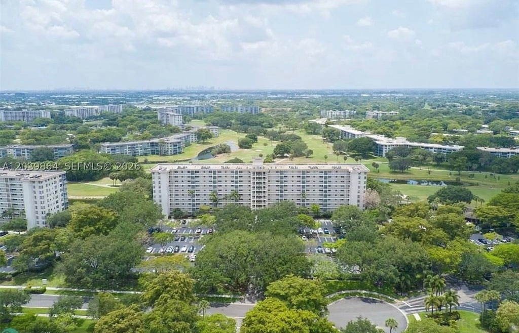 Photo of 3520 Oaks Way #607, Pompano Beach, FL 33069 (MLS # A12039864)