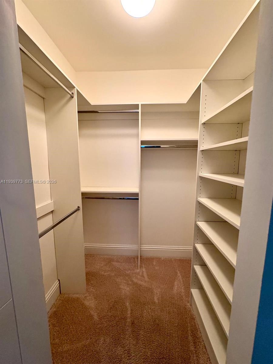 TURNBERRY ON THE GREEN CO - Residential