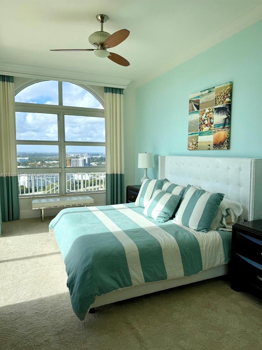 TURNBERRY ON THE GREEN CO - Residential