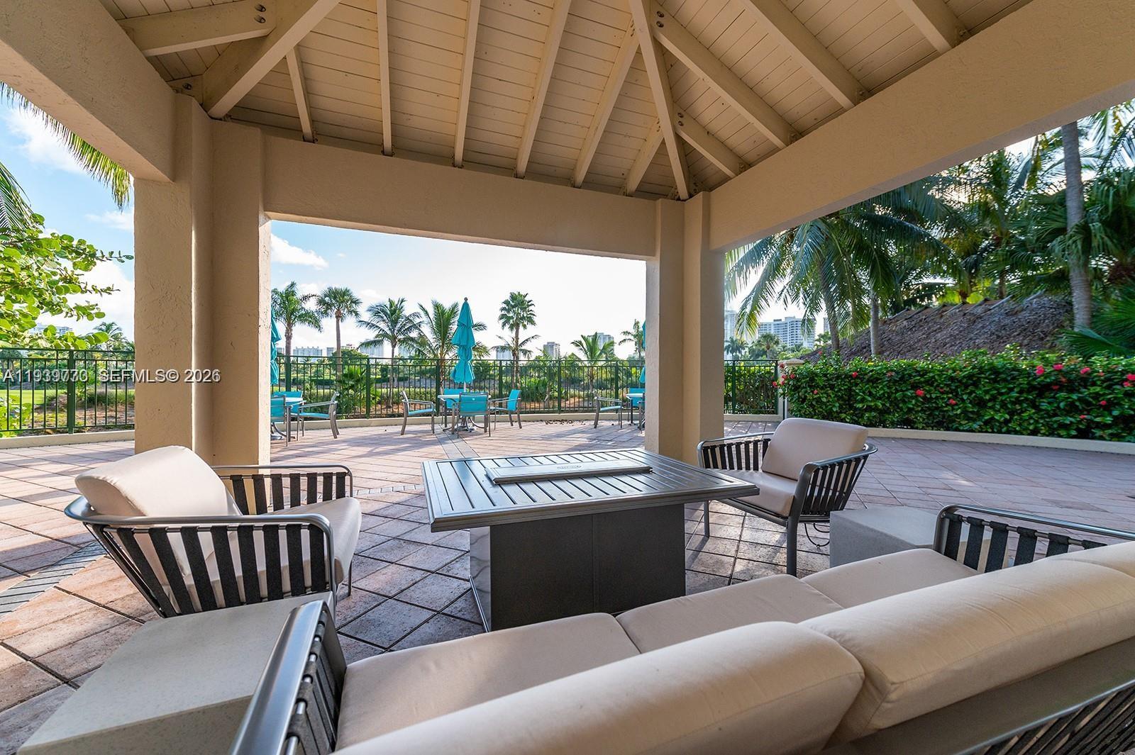 TURNBERRY ON THE GREEN CO - Residential