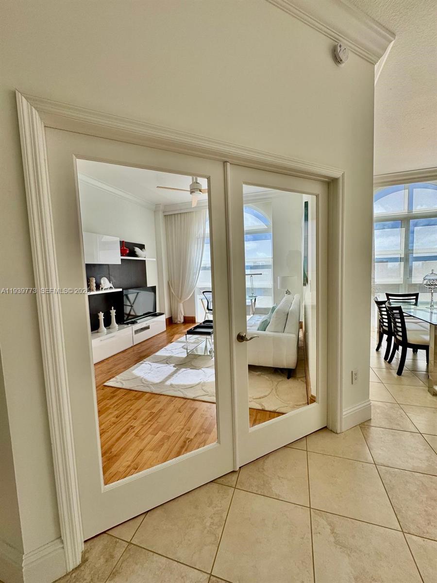 TURNBERRY ON THE GREEN CO - Residential