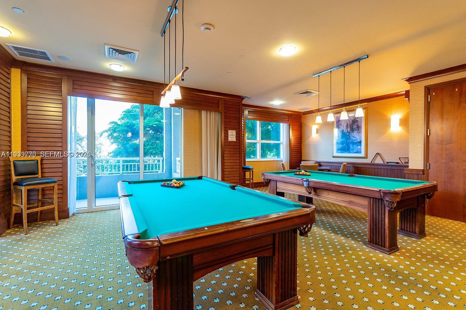 TURNBERRY ON THE GREEN CO - Residential