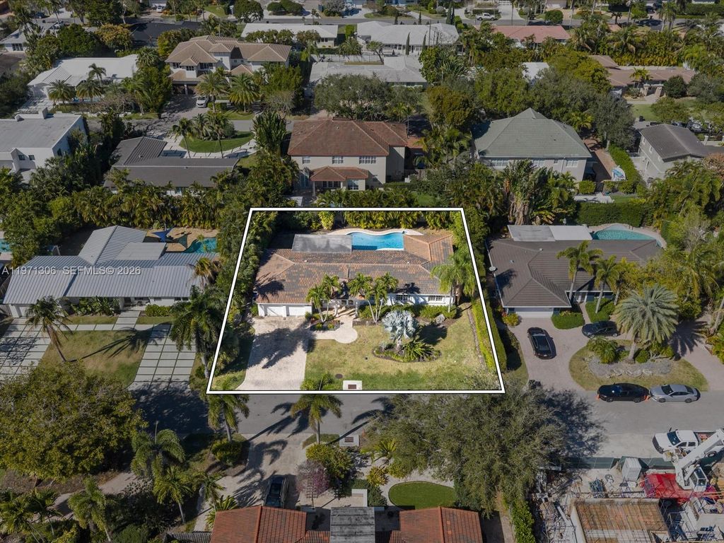 Photo of 2833 NE 22nd St, Fort Lauderdale, FL 33305 (MLS # A11971306)