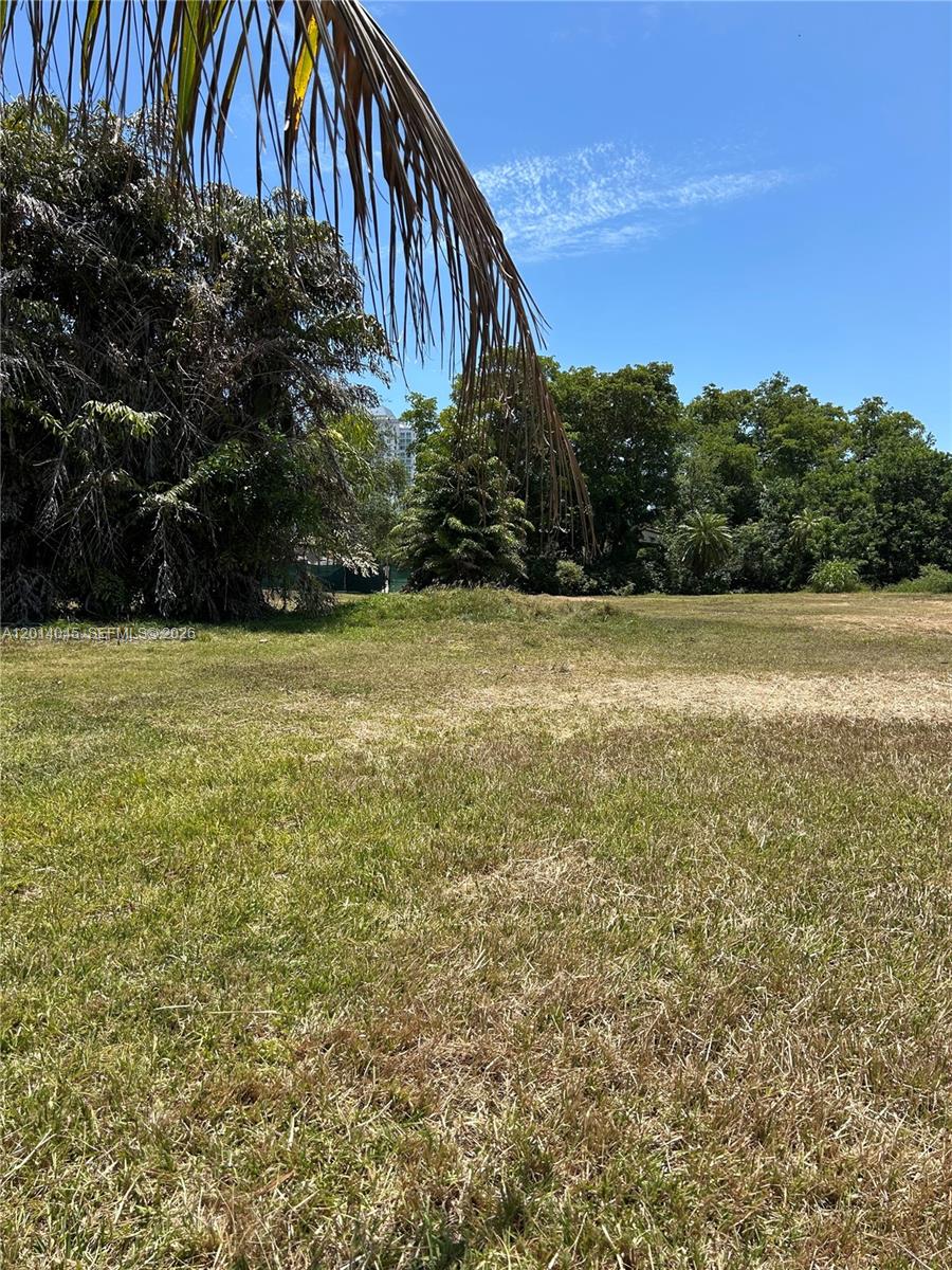 BAYSHORE ESTATES - Land