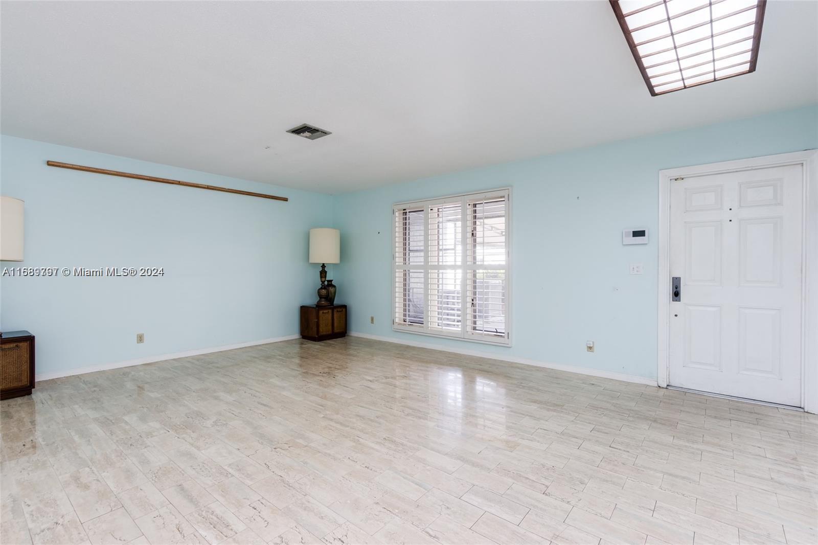 HOLLYWOOD HILLS AMEN PLAT - Residential
