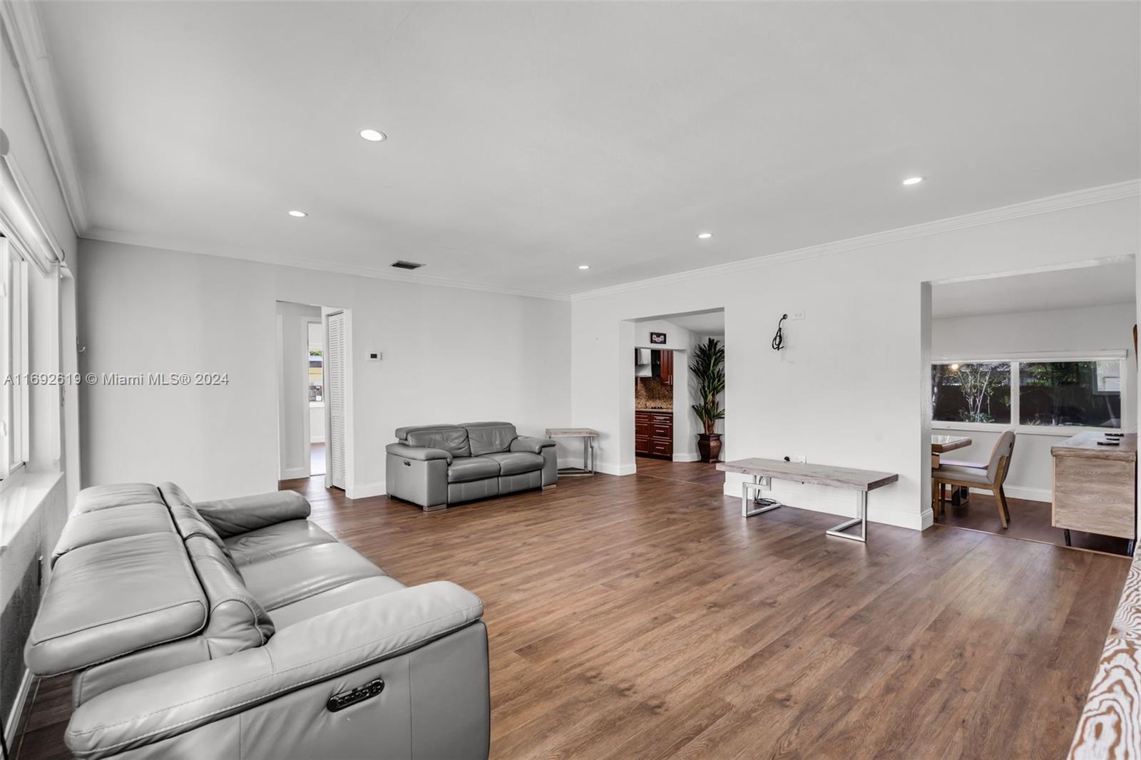 532 East Dr
