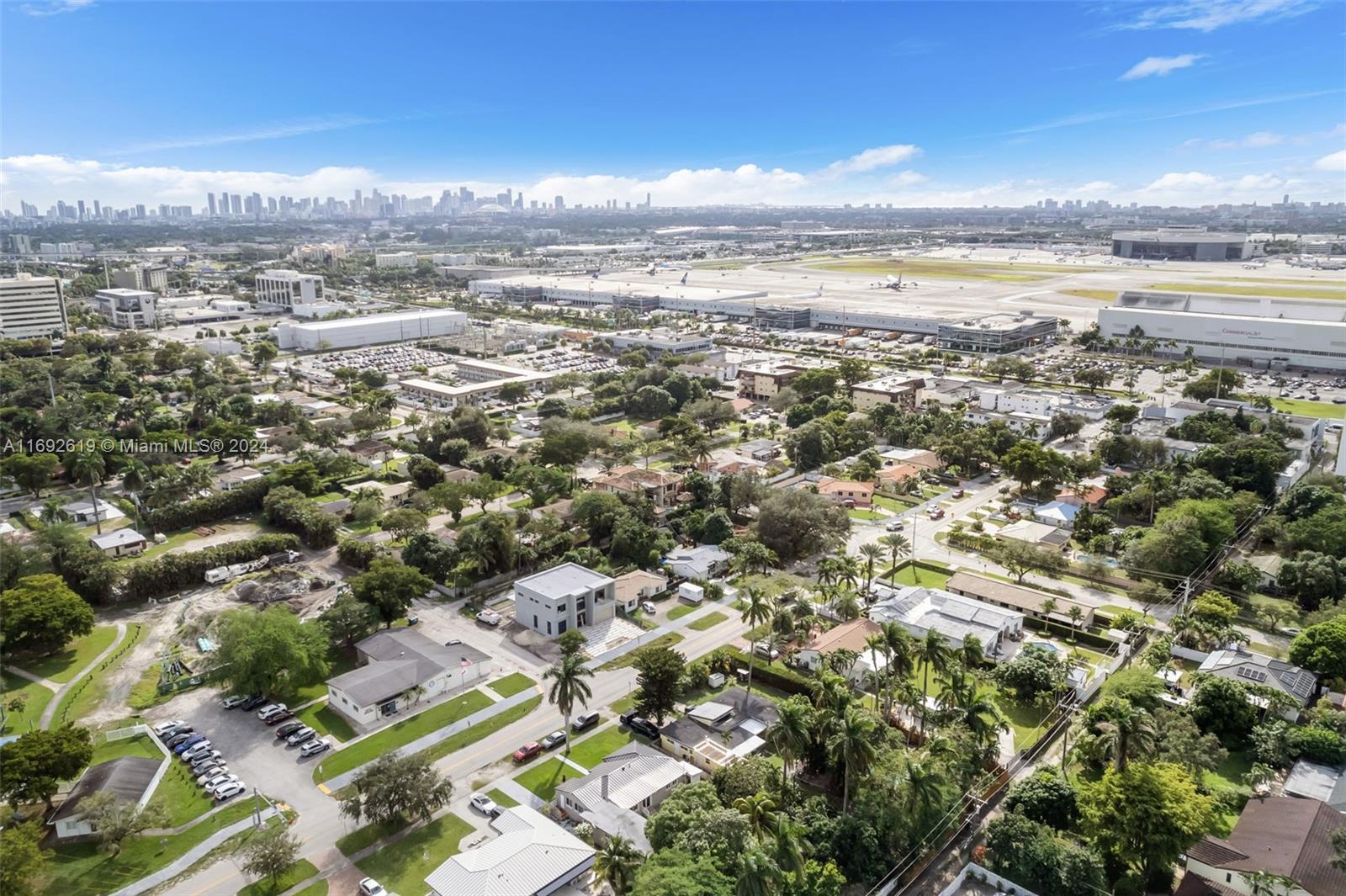 COUNTRY CLUB ESTATES SEC - Residential Lease