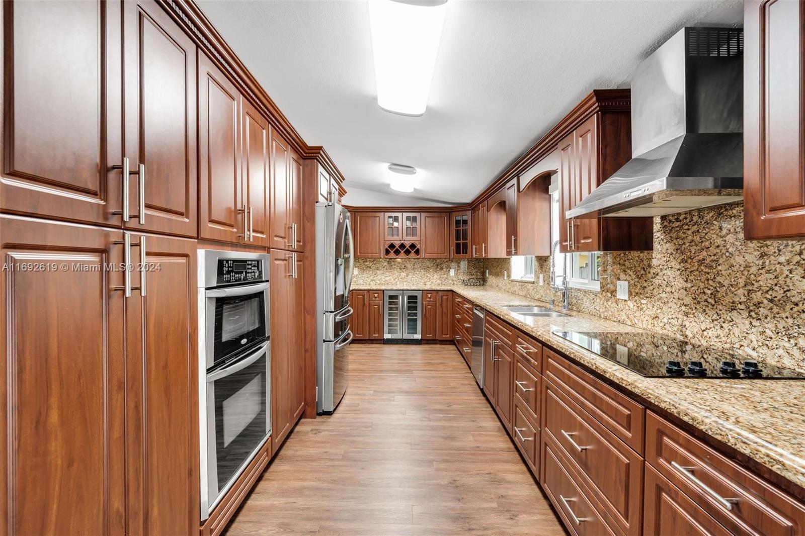 COUNTRY CLUB ESTATES SEC - Residential Lease