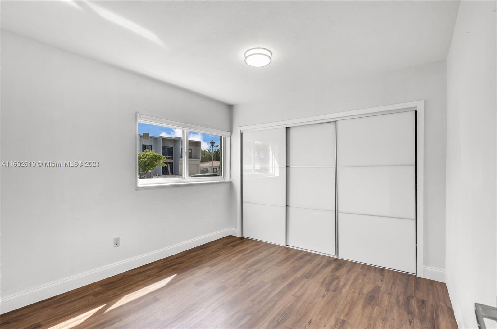 COUNTRY CLUB ESTATES SEC - Residential Lease