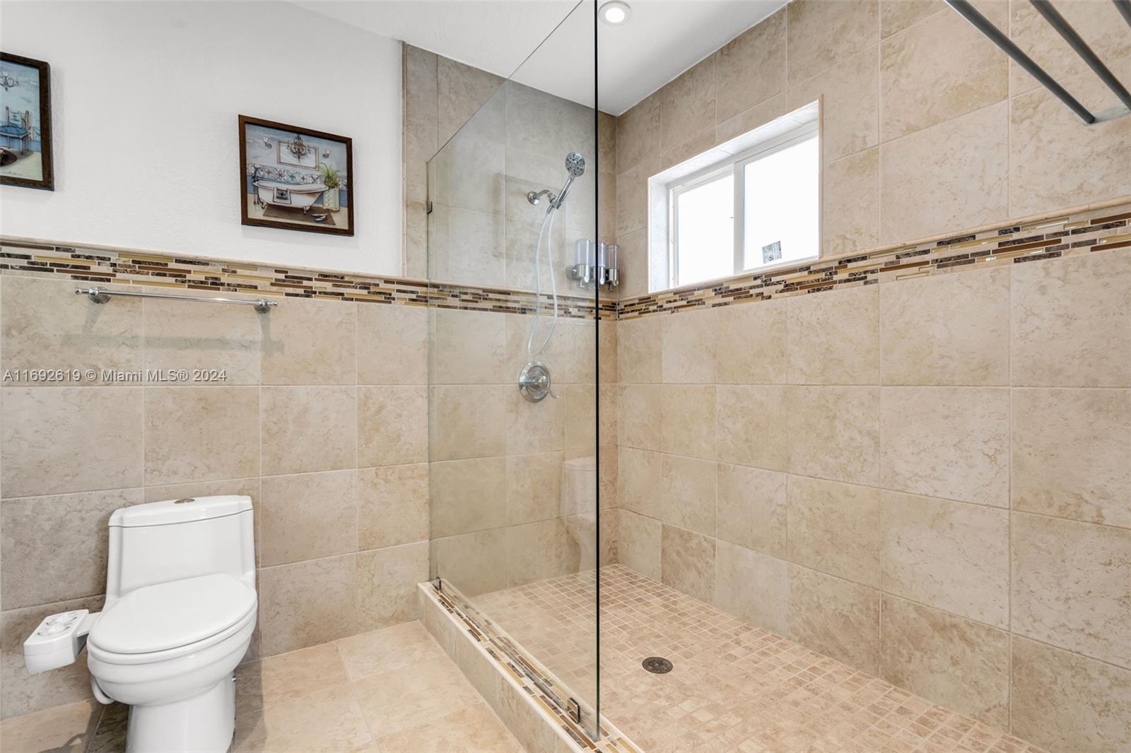 COUNTRY CLUB ESTATES SEC - Residential Lease
